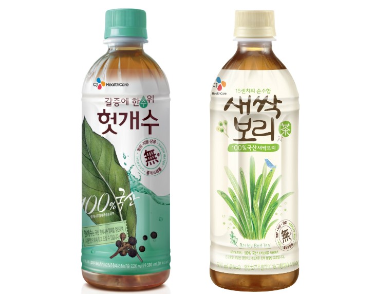 사진. 씨제이헬스케어 헛개수(왼쪽)와 새싹보리차(오른쪽) 사진. 씨제이헬스케어 헛개수(왼쪽)와 새싹보리차(오른쪽)